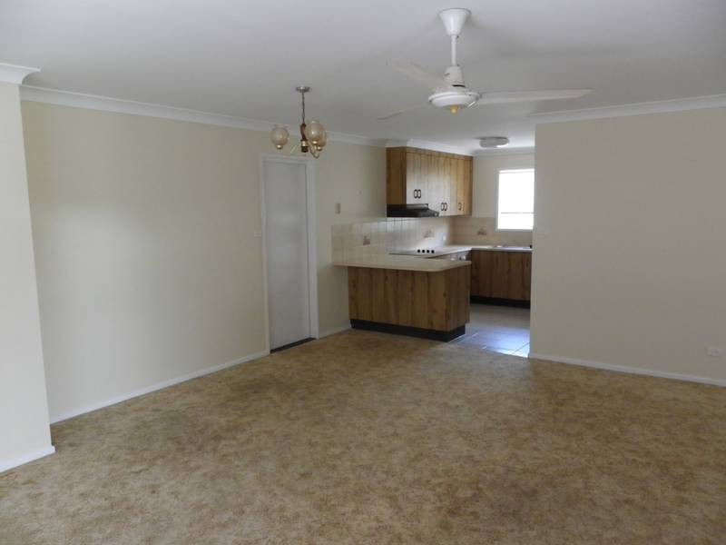 1/19 St Pauls Ave, Golden Beach QLD 4551