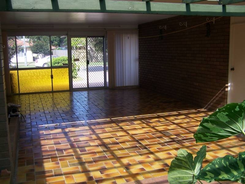 102 Taylor Ave, Golden Beach QLD 4551