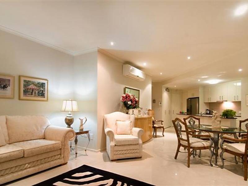 2/93 Landsborough Parade, Golden Beach QLD 4551