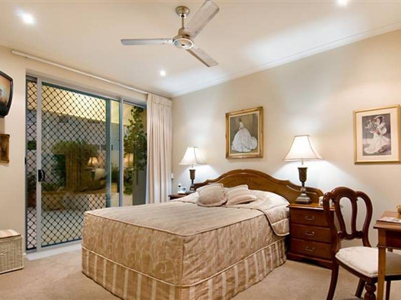 2/93 Landsborough Parade, Golden Beach QLD 4551