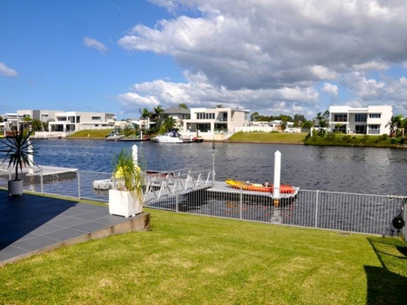 10 Westholme Circuit, Pelican Waters QLD 4551