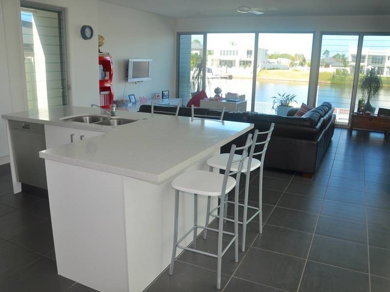 10 Westholme Circuit, Pelican Waters QLD 4551