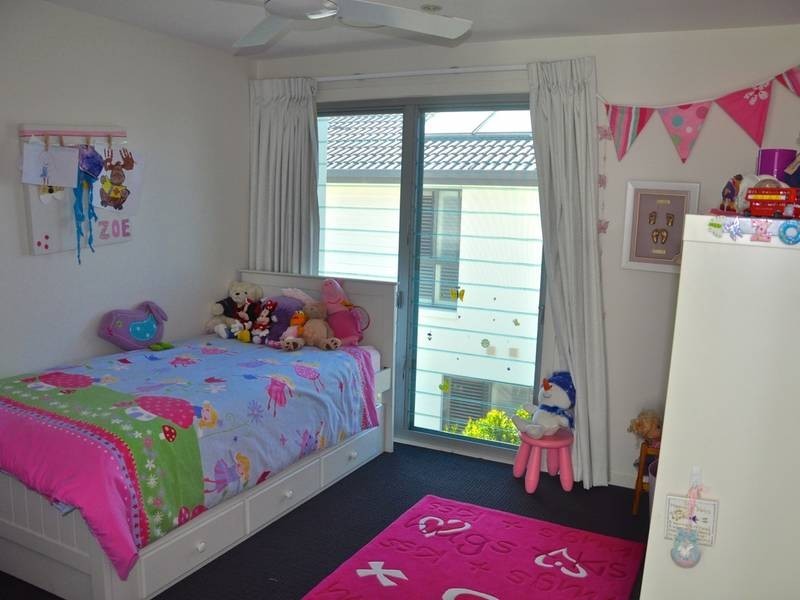 10 Westholme Circuit, Pelican Waters QLD 4551