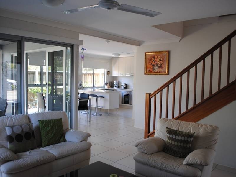 7/4 Lindesay Street, Caloundra West QLD 4551