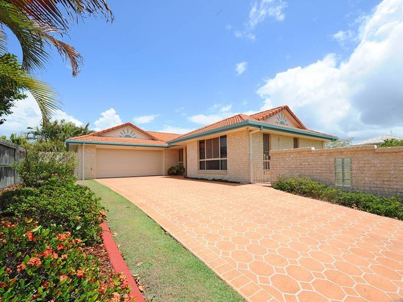 1 Gillingham Place, Pelican Waters QLD 4551