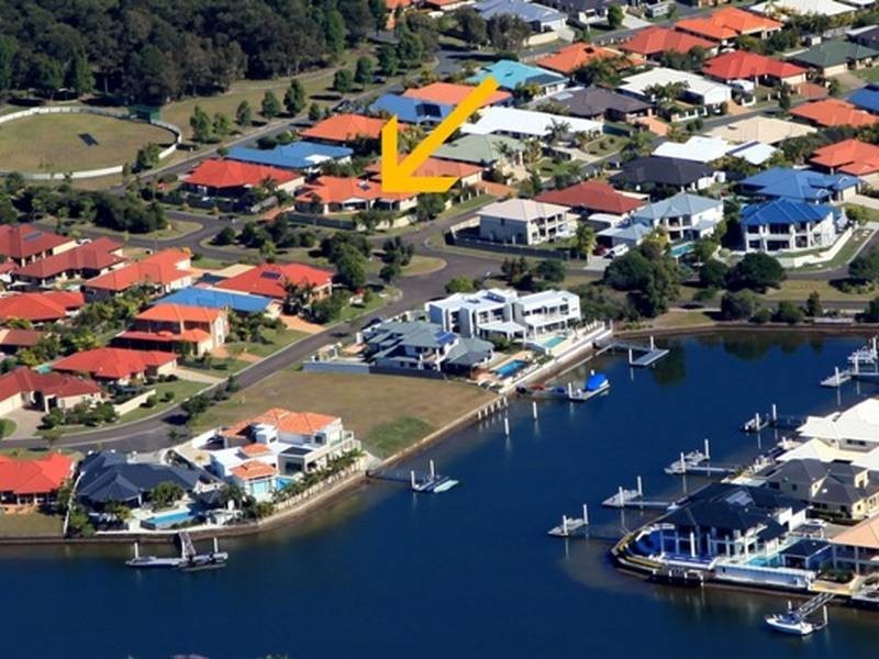 1 Gillingham Place, Pelican Waters QLD 4551