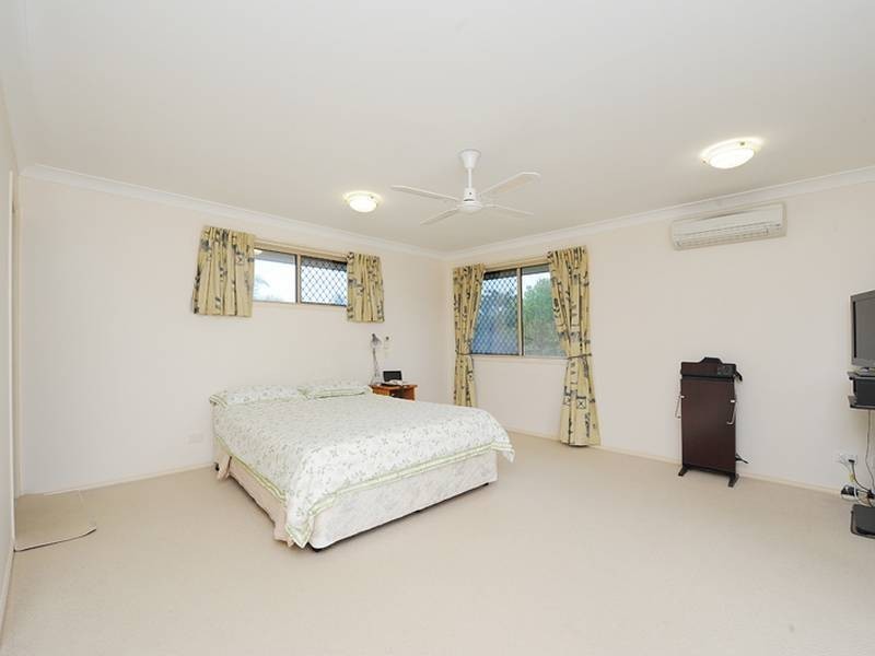 1 Gillingham Place, Pelican Waters QLD 4551