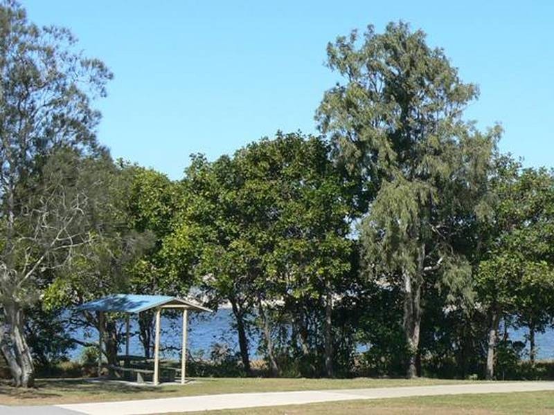 2/58 Golden Beach Esplanade, Golden Beach QLD 4551