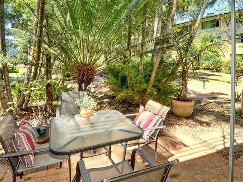 15/2 Landsborough Parade, Golden Beach QLD 4551