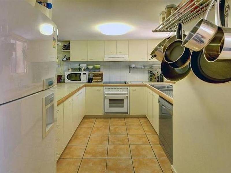 15/2 Landsborough Parade, Golden Beach QLD 4551