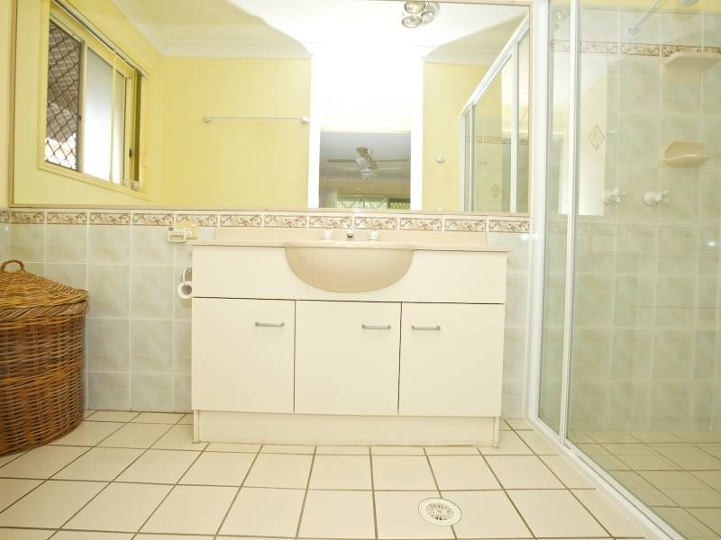 32 Sir Joseph Banks Drive, Pelican Waters QLD 4551