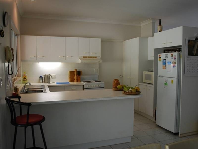 32 Suzen Court, Mooloolah Valley QLD 4553