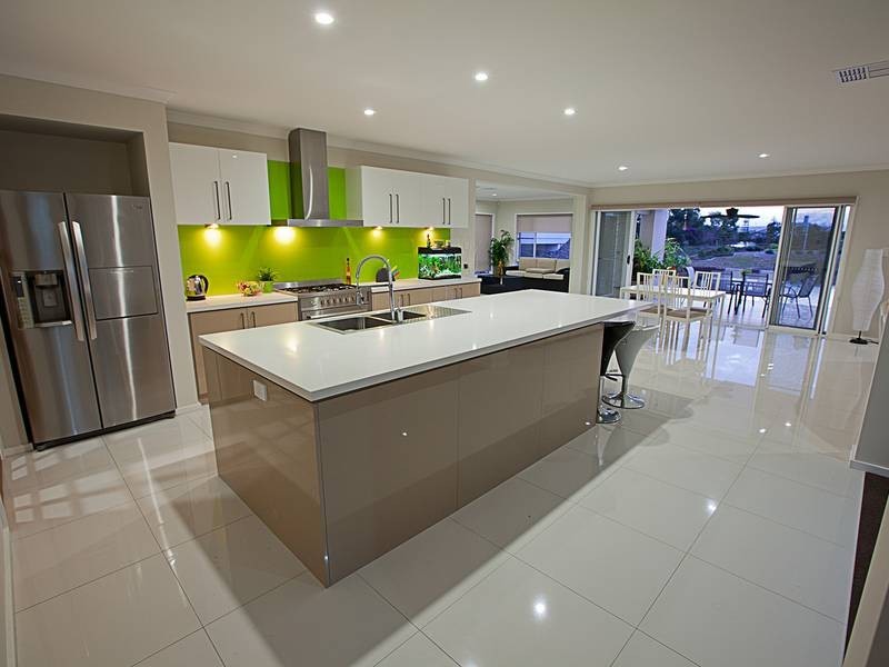 11 Abbey Street, Pelican Waters QLD 4551