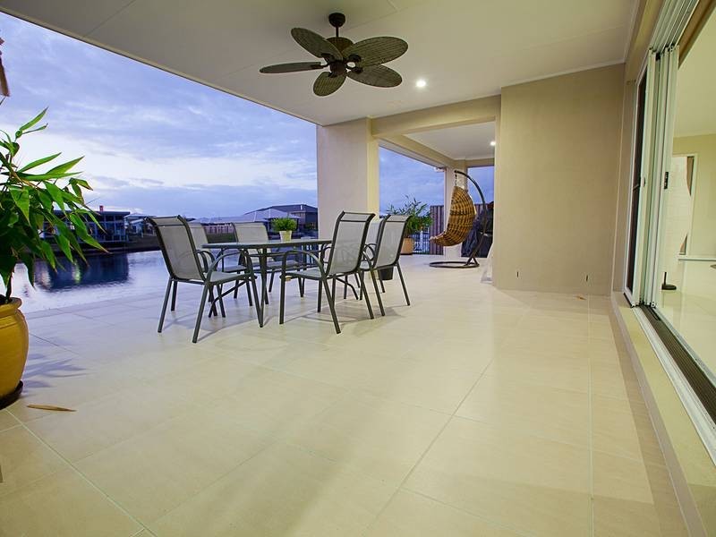 11 Abbey Street, Pelican Waters QLD 4551