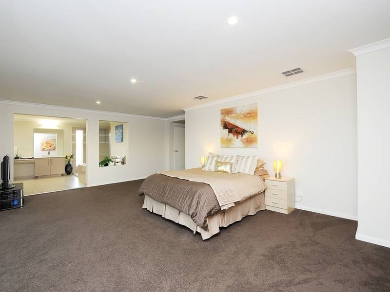 11 Abbey Street, Pelican Waters QLD 4551