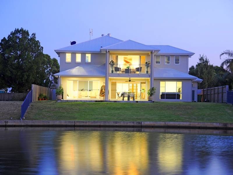 11 Abbey Street, Pelican Waters QLD 4551