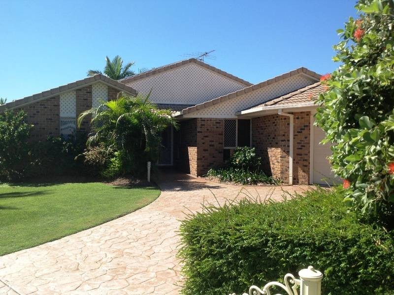 8 Pamphlet Place, Pelican Waters QLD 4551