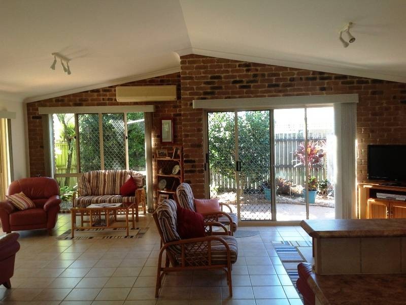 8 Pamphlet Place, Pelican Waters QLD 4551