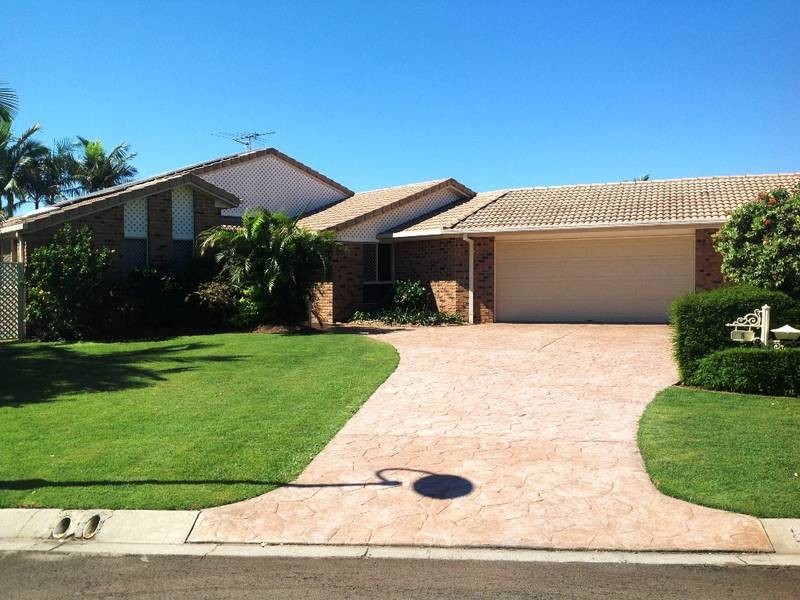 8 Pamphlet Place, Pelican Waters QLD 4551