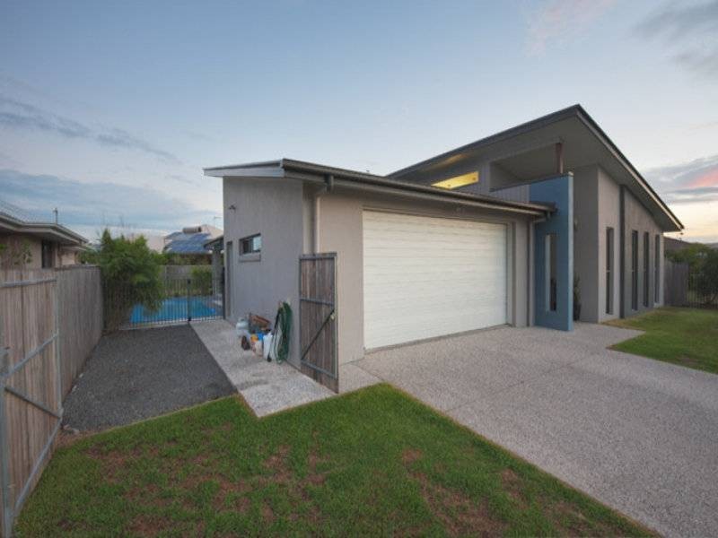 4 Trinity Place, Pelican Waters QLD 4551