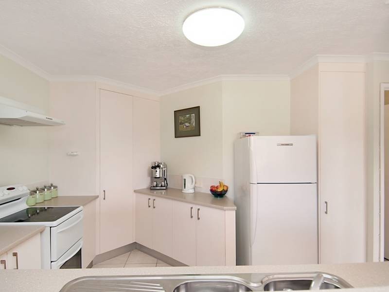 1/20 Warne Terrace, Kings Beach QLD 4551