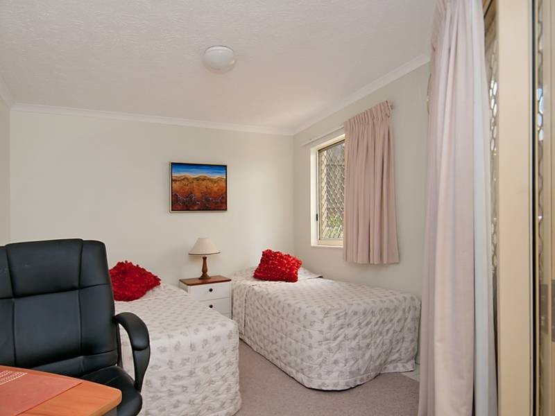 1/20 Warne Terrace, Kings Beach QLD 4551