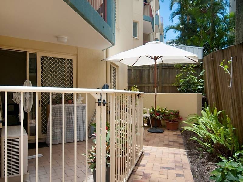1/20 Warne Terrace, Kings Beach QLD 4551