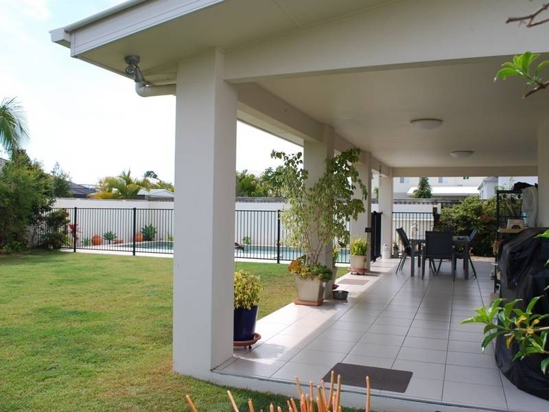 18 Bellanboe Circuit, Pelican Waters QLD 4551