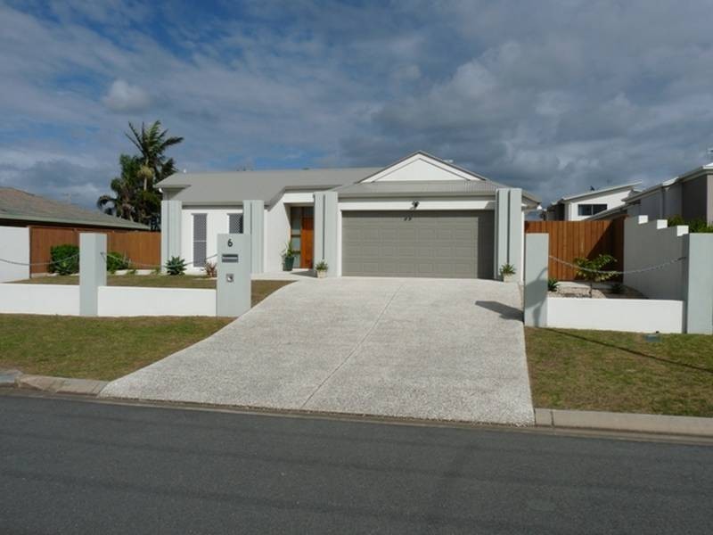 6 St Pauls Avenue, Pelican Waters QLD 4551