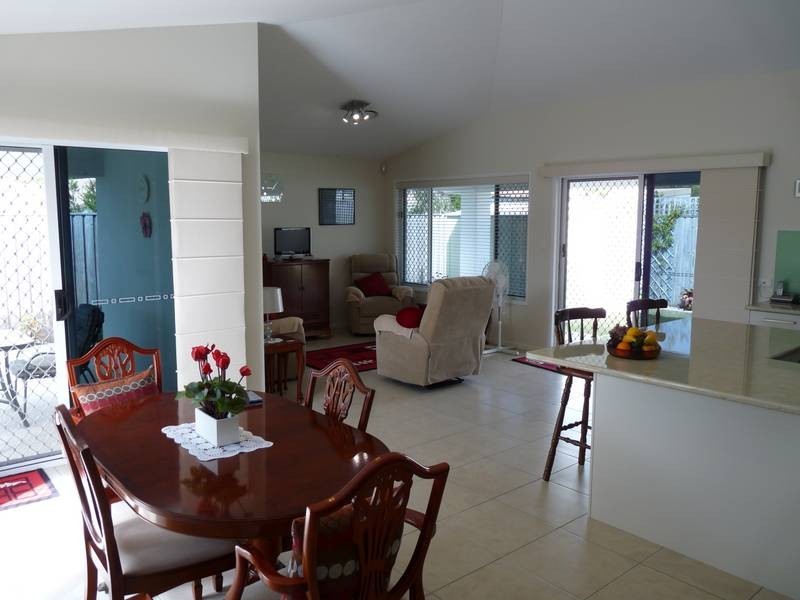 6 St Pauls Avenue, Pelican Waters QLD 4551