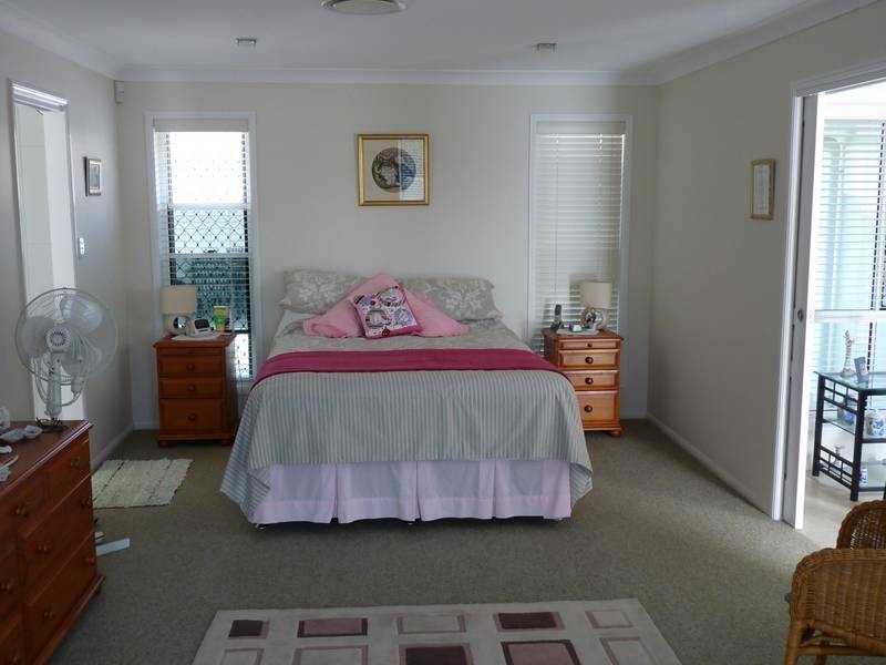 6 St Pauls Avenue, Pelican Waters QLD 4551