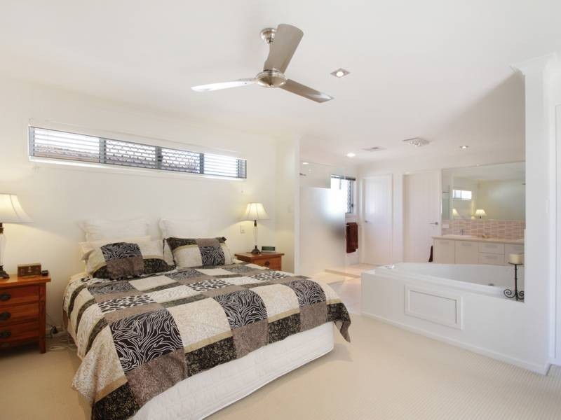 4 La Rita Court, Pelican Waters QLD 4551