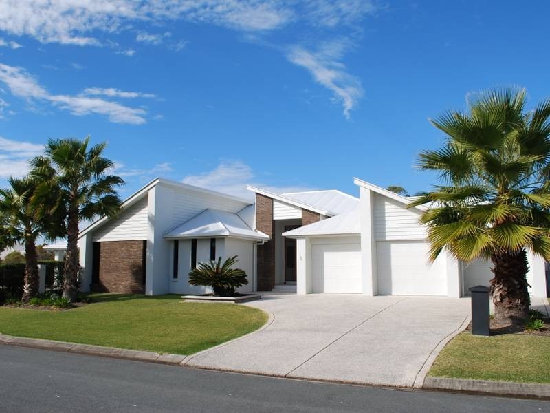 1 Columba Place, Pelican Waters QLD 4551