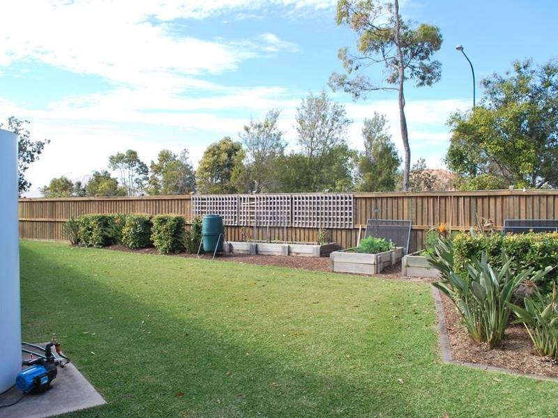 1 Columba Place, Pelican Waters QLD 4551