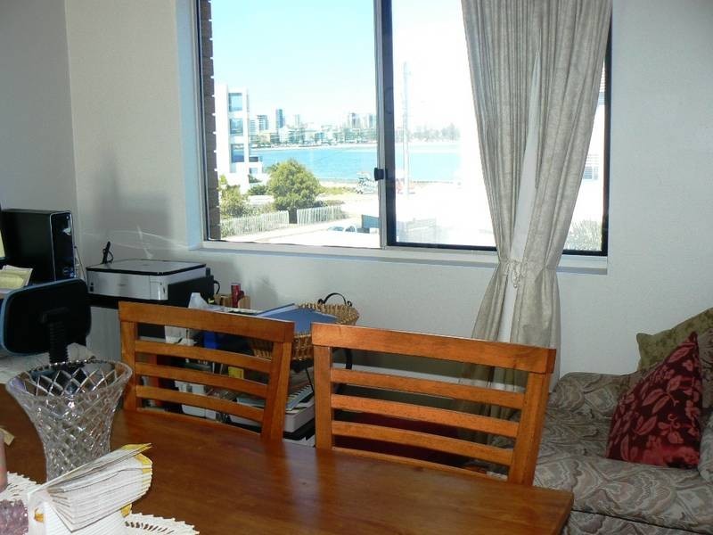 4/4 Oxley Street, Golden Beach QLD 4551