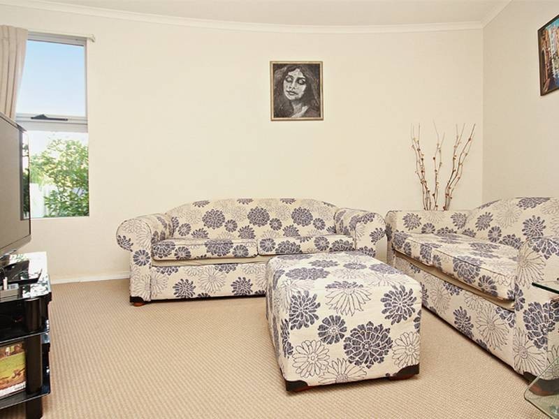 1/93 Landsborough Parade, Golden Beach QLD 4551