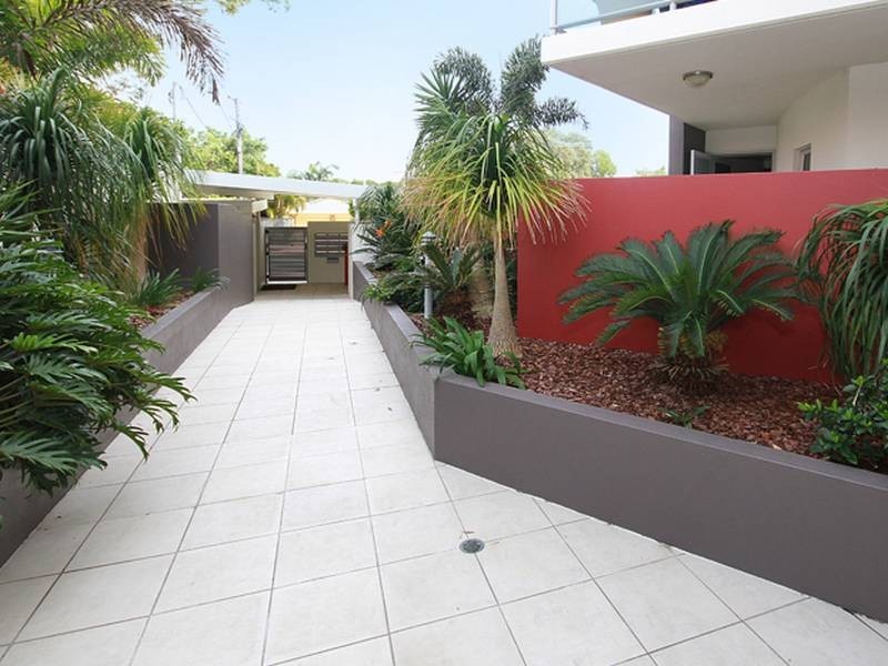 1/93 Landsborough Parade, Golden Beach QLD 4551