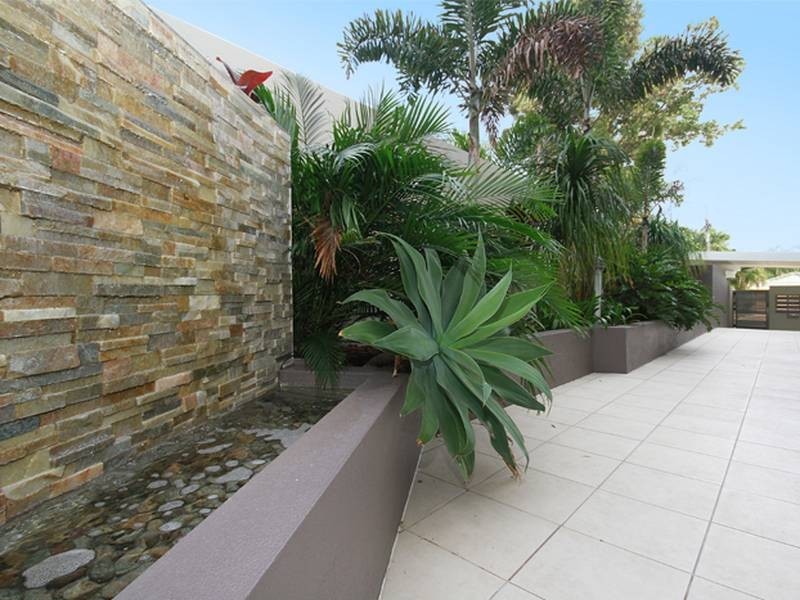 1/93 Landsborough Parade, Golden Beach QLD 4551