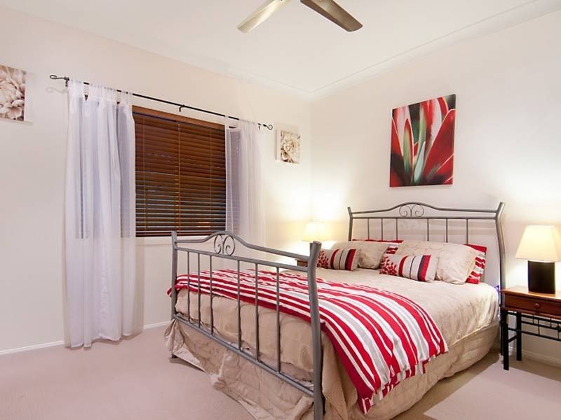 10 Pembroke Avenue, Pelican Waters QLD 4551