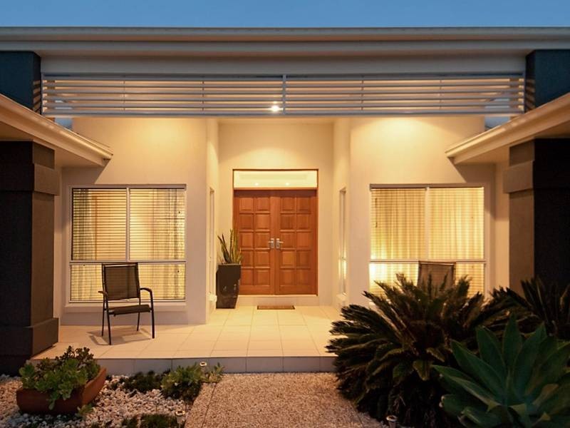 10 Pembroke Avenue, Pelican Waters QLD 4551