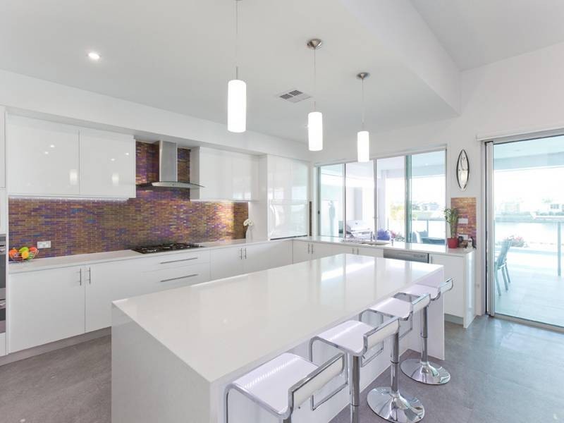 9 Grace Court, Pelican Waters QLD 4551