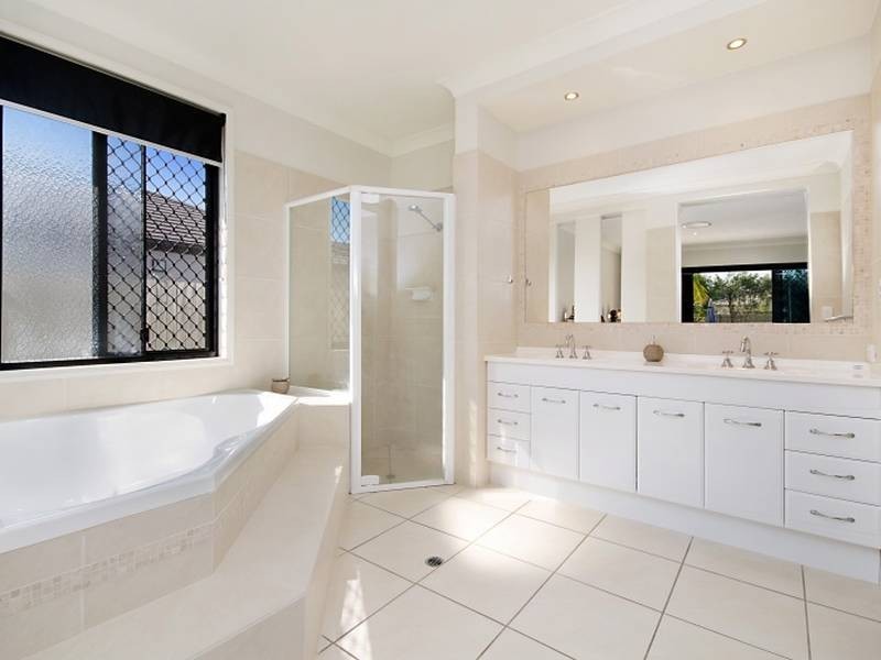 6 Grasstree Court, Pelican Waters QLD 4551