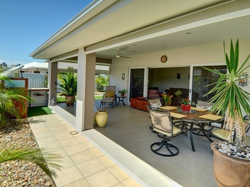 15 Echo Street, Pelican Waters QLD 4551