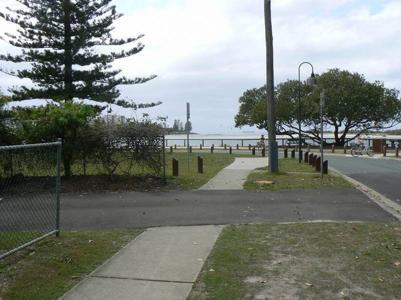 1/29 Landsborough Pde, Golden Beach QLD 4551