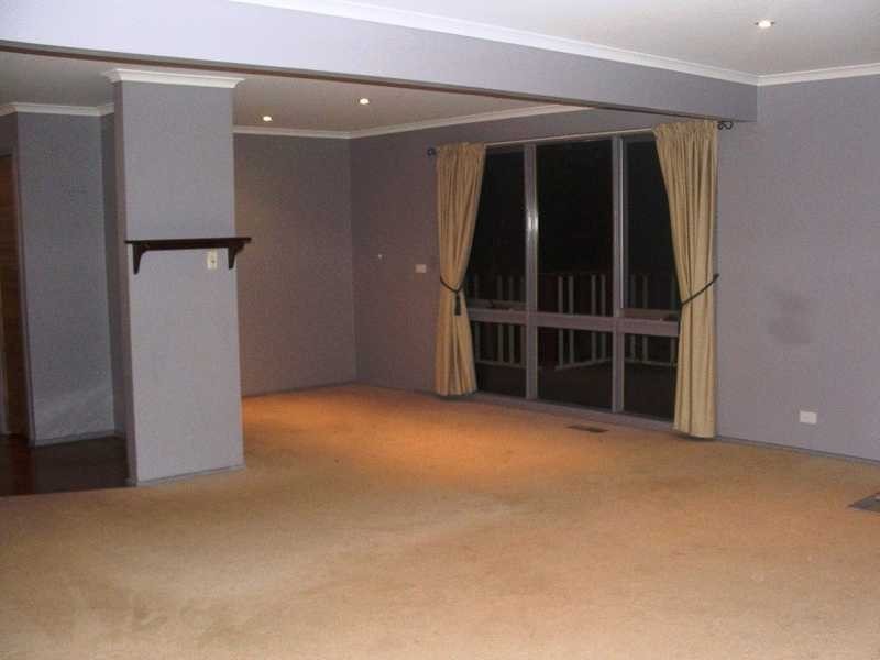 18 Devon Avenue, Cockatoo VIC 3781