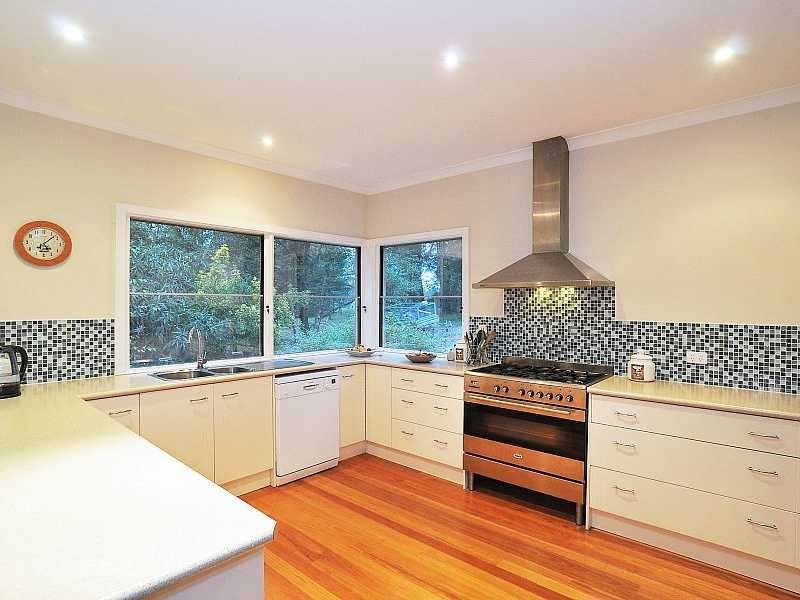 1 Rainy Hill Road, Cockatoo VIC 3781