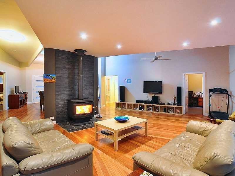 1 Rainy Hill Road, Cockatoo VIC 3781