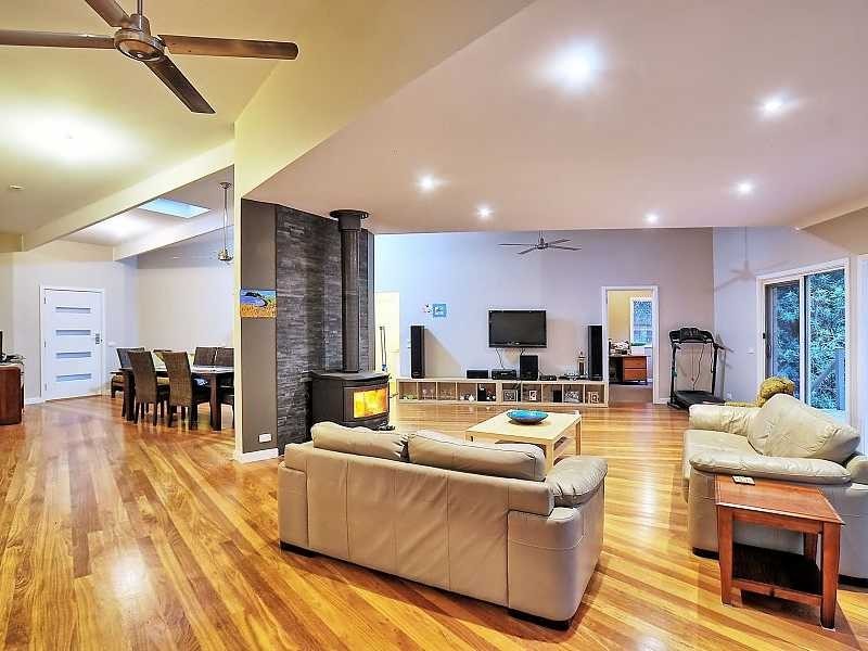 1 Rainy Hill Road, Cockatoo VIC 3781