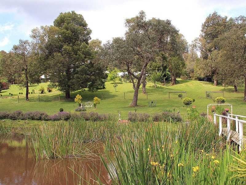 13 Cherry Road, Macclesfield VIC 3782