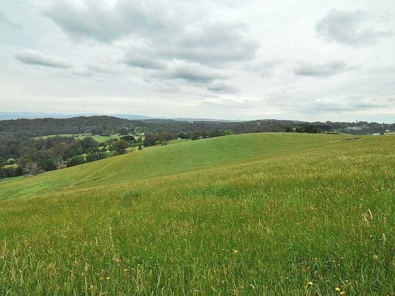 53 Ridge Road East, Emerald VIC 3782